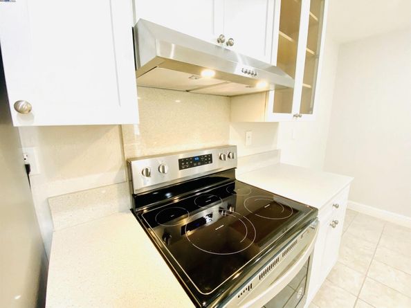 85 Vernon St 103, Oakland CA 94610