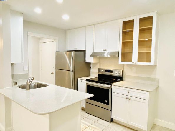 85 Vernon St 103, Oakland CA 94610
