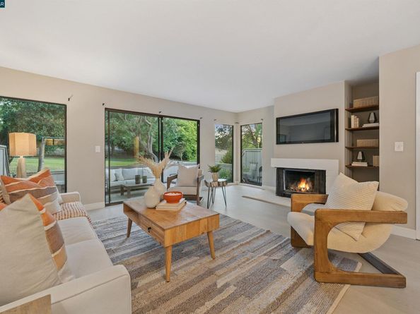 2181 Myrtle Beach Ln, Danville CA 94526