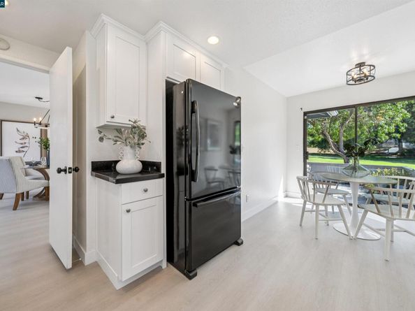 2181 Myrtle Beach Ln, Danville CA 94526