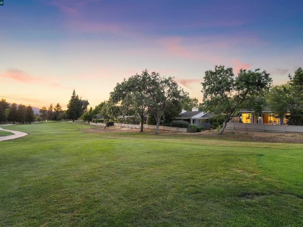 2181 Myrtle Beach Ln, Danville CA 94526