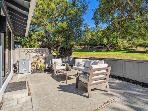2181 Myrtle Beach Ln, Danville CA 94526