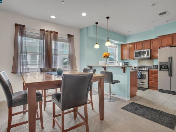 2725 Holly St, San Pablo CA 94806