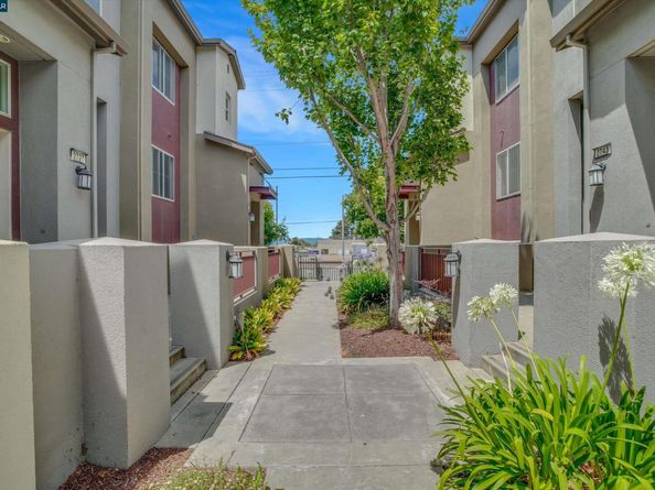 2725 Holly St, San Pablo CA 94806