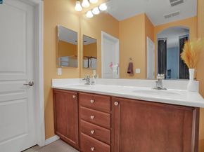 2725 Holly St, San Pablo CA 94806