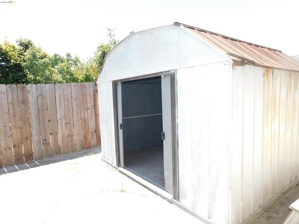 3411 Del Monte Way, San Leandro CA 94578