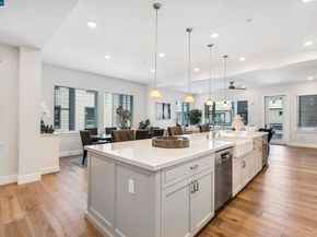 20 Woodbury Highlands Court 10, Lafayette CA 94549