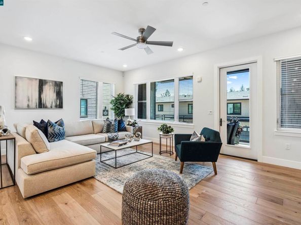 20 Woodbury Highlands Court 10, Lafayette CA 94549