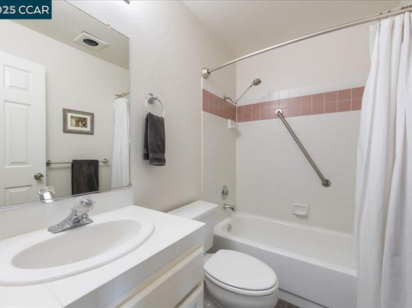 609 Commodore Dr, Richmond CA 94804