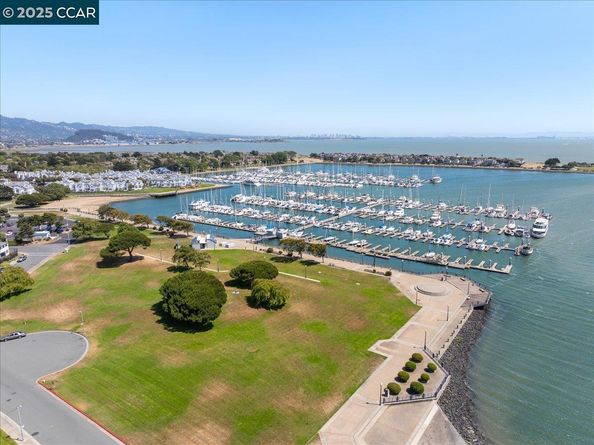 609 Commodore Dr, Richmond CA 94804