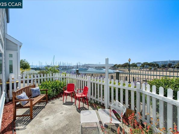 609 Commodore Dr, Richmond CA 94804