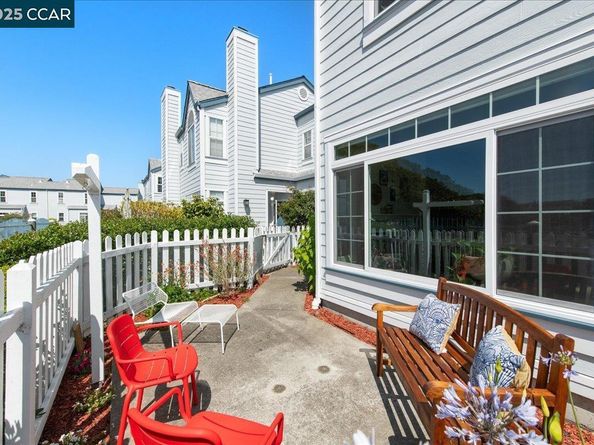 609 Commodore Dr, Richmond CA 94804