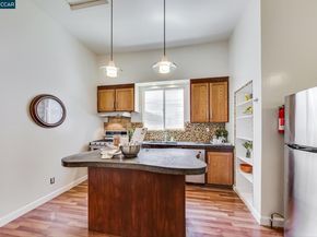 634 22Nd St, Oakland CA 94612
