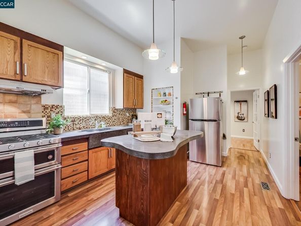 634 22Nd St, Oakland CA 94612