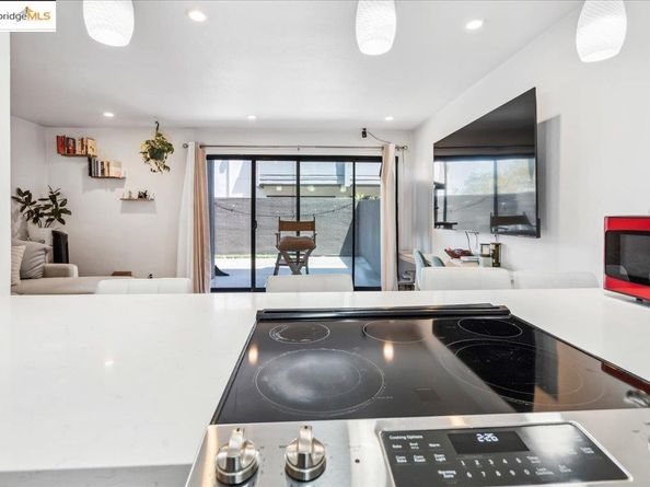 5 embarcadero 130, Oakland CA 94607