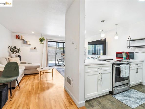 5 embarcadero 130, Oakland CA 94607