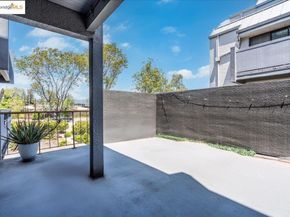 5 embarcadero 130, Oakland CA 94607