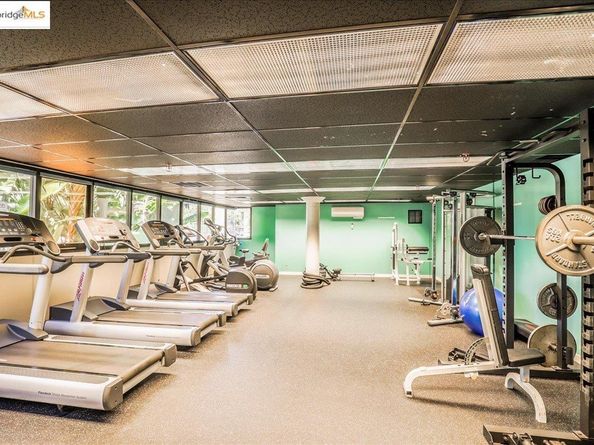 5 embarcadero 130, Oakland CA 94607