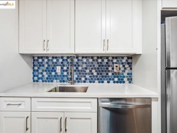 5 embarcadero 130, Oakland CA 94607