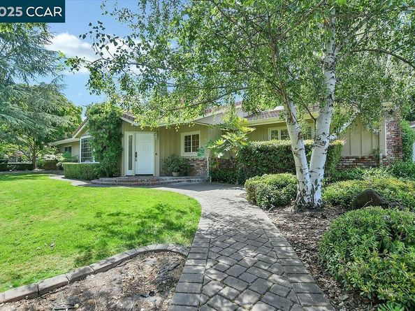 7 Monteira Lane, Martinez CA 94553