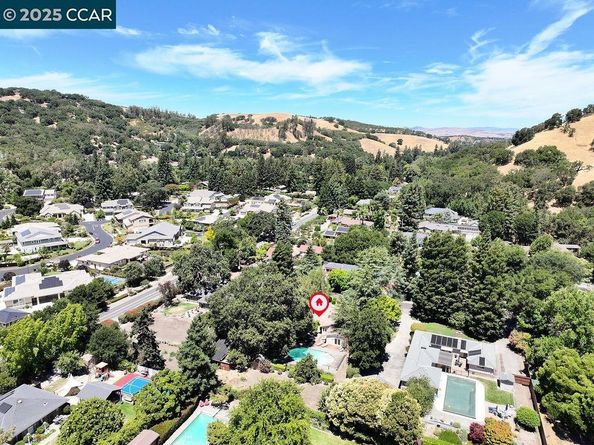 7 Monteira Lane, Martinez CA 94553