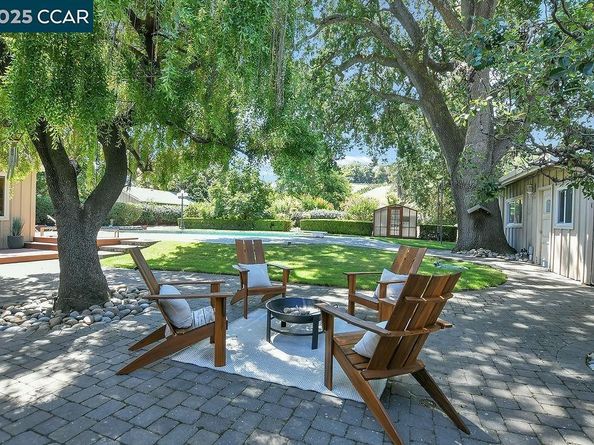 7 Monteira Lane, Martinez CA 94553