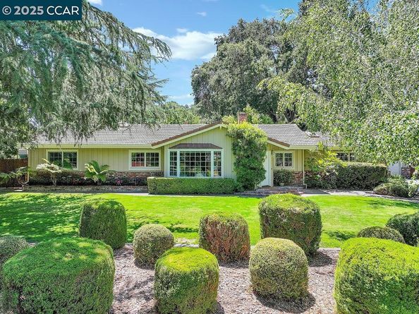 7 Monteira Lane, Martinez CA 94553