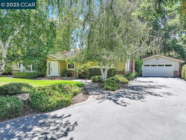 7 Monteira Lane, Martinez CA 94553