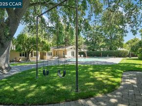 7 Monteira Lane, Martinez CA 94553
