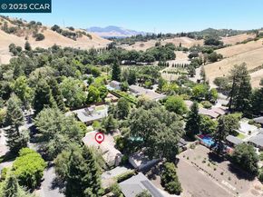 7 Monteira Lane, Martinez CA 94553