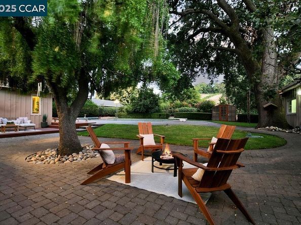 7 Monteira Lane, Martinez CA 94553
