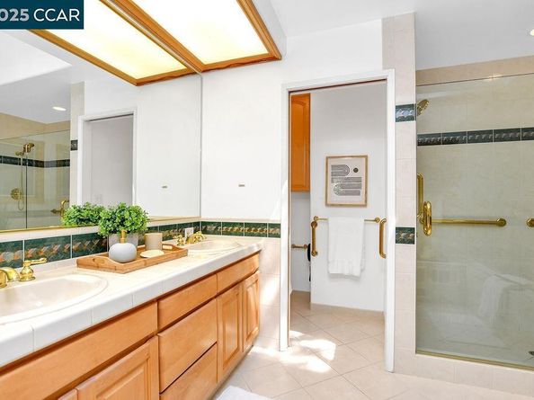 7 Monteira Lane, Martinez CA 94553