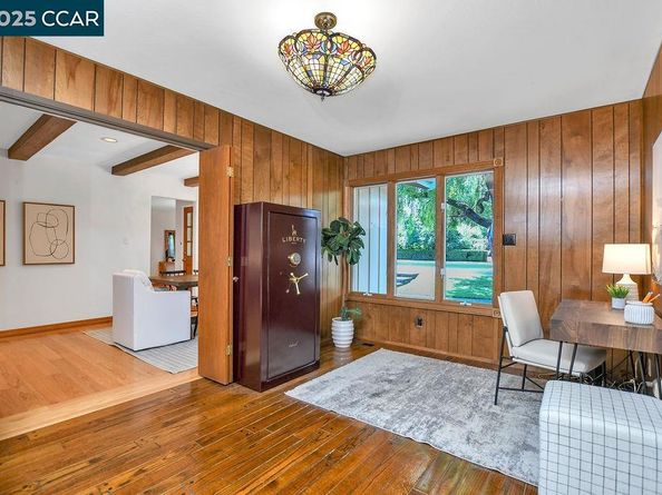7 Monteira Lane, Martinez CA 94553