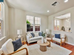 237 Dutra Vernaci Dr, Union City CA 94587