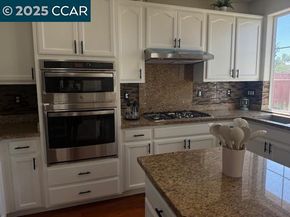 237 Dutra Vernaci Dr, Union City CA 94587