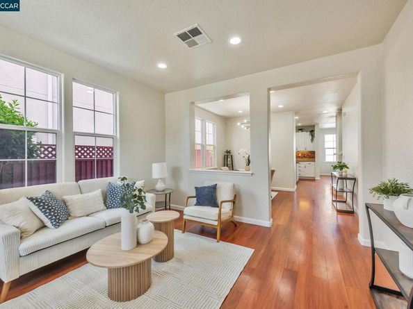 237 Dutra Vernaci Dr, Union City CA 94587