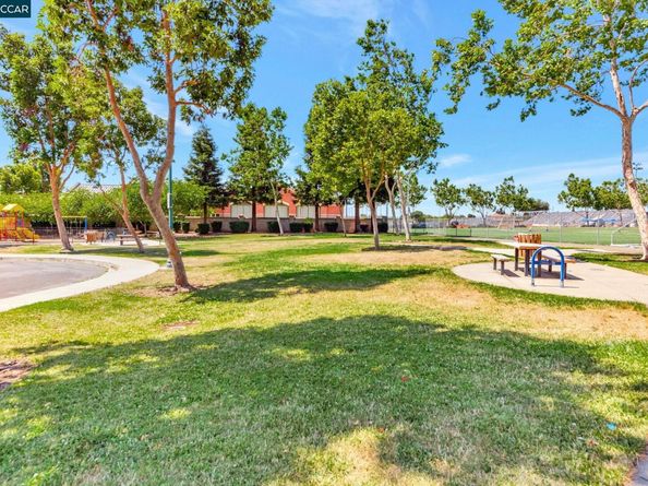 237 Dutra Vernaci Dr, Union City CA 94587