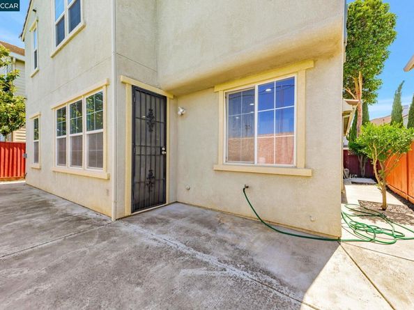 237 Dutra Vernaci Dr, Union City CA 94587
