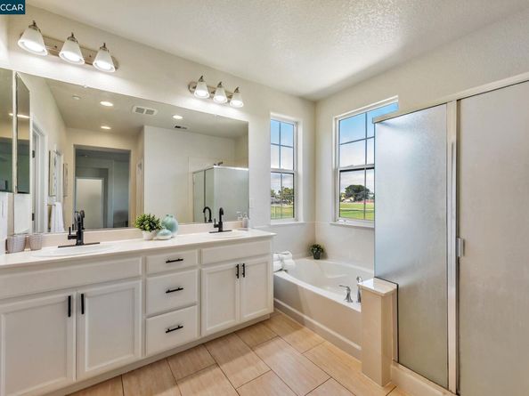 237 Dutra Vernaci Dr, Union City CA 94587