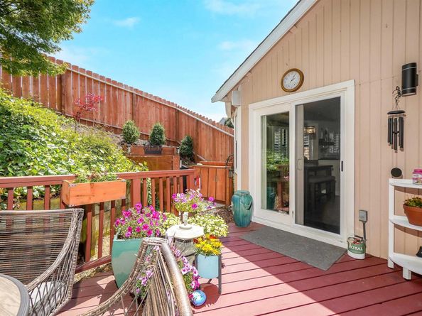 23380 Lakeridge Avenue, Hayward CA 94541