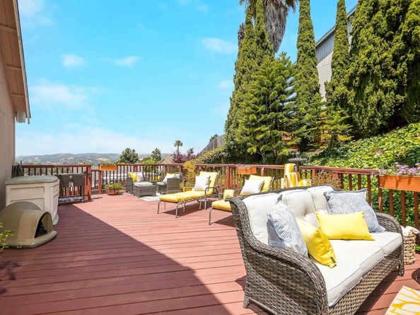 23380 Lakeridge Avenue, Hayward CA 94541