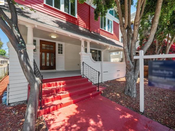 604 56th Street, Oakland CA 94609