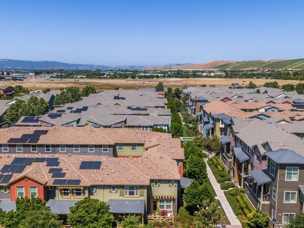 454 Persimmon Common 8, Livermore CA 94551