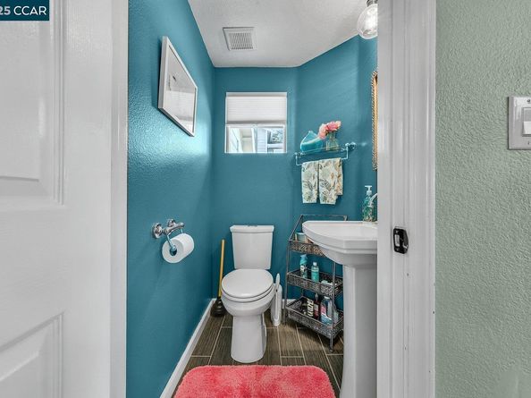22 Village Square Pl, Pleasant Hill CA 94523