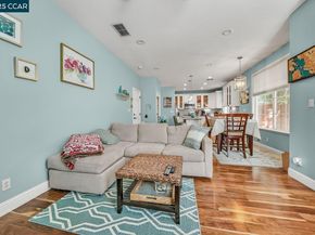22 Village Square Pl, Pleasant Hill CA 94523