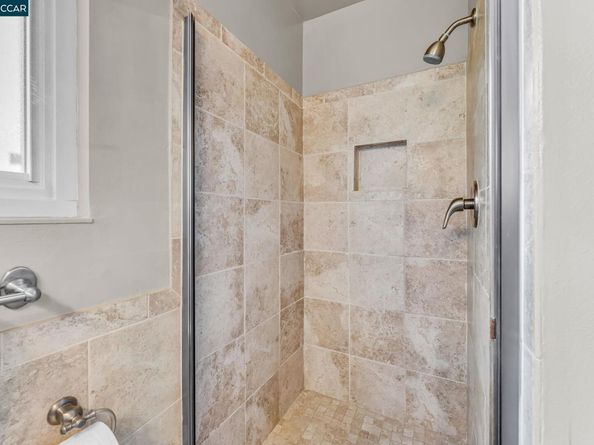 66 Midhill Rd, Martinez CA 94553
