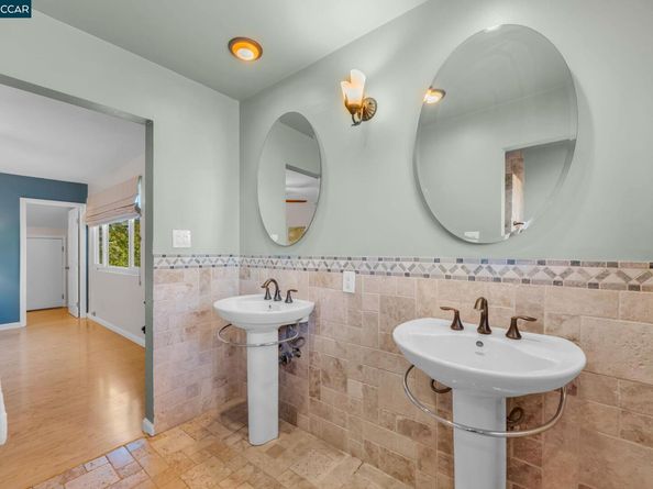 66 Midhill Rd, Martinez CA 94553