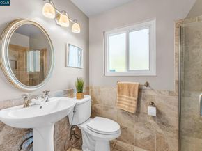 66 Midhill Rd, Martinez CA 94553