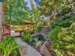 66 Midhill Rd, Martinez CA 94553