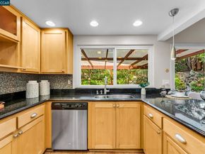66 Midhill Rd, Martinez CA 94553